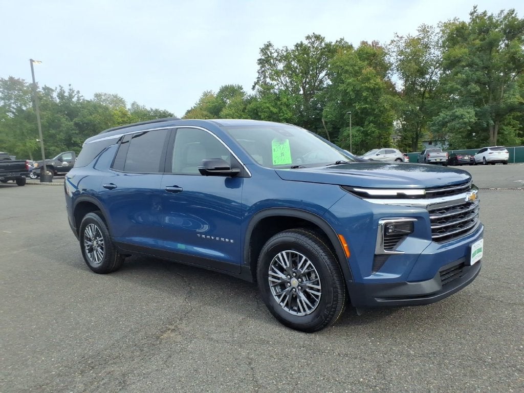 2024 Chevrolet Traverse 2LT