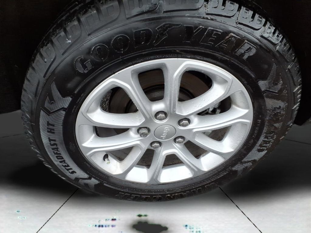 2021 Jeep Grand Cherokee Laredo E