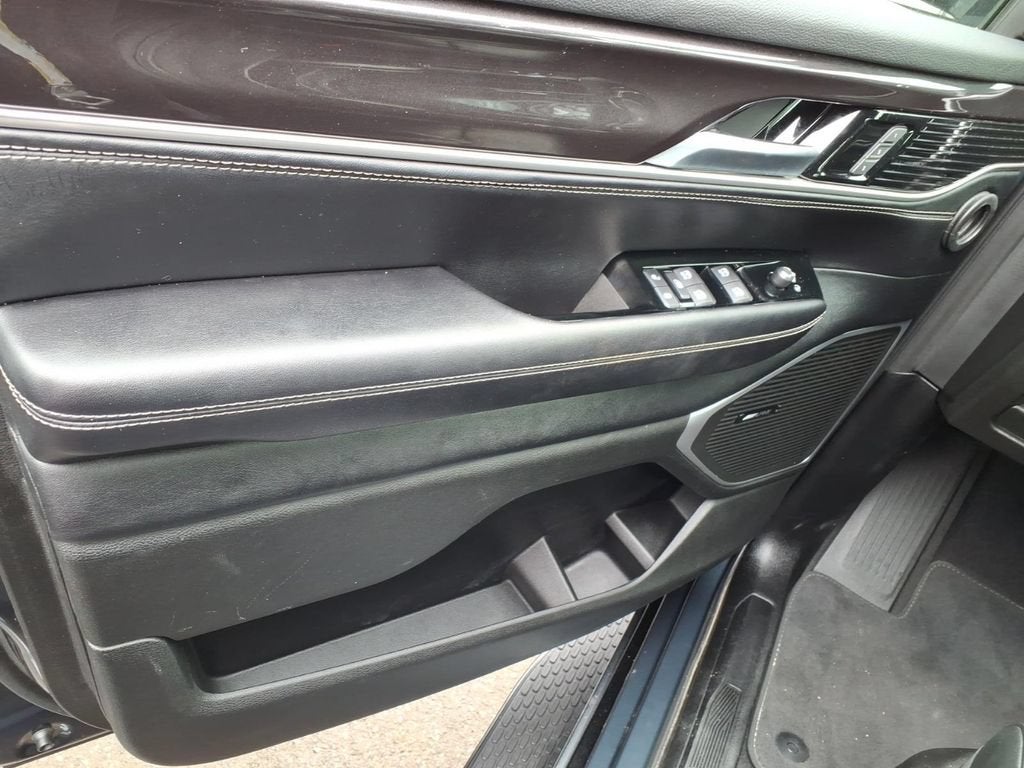 2023 Jeep Wagoneer Series I - Photo 17