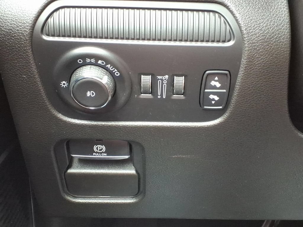 2023 Jeep Wagoneer ATMOSPHERE / BROWNSTONE