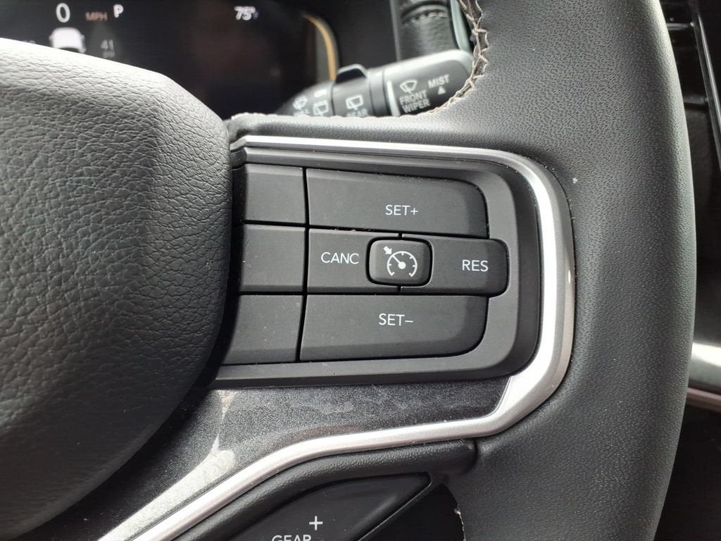 2023 Jeep Wagoneer ATMOSPHERE / BROWNSTONE