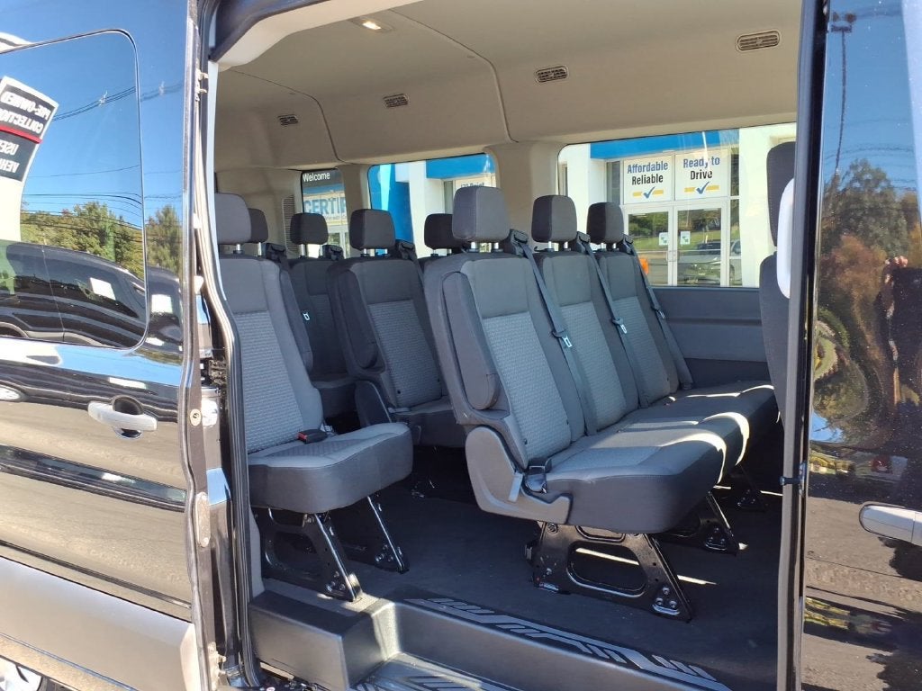 2026 Ford Transit Passenger Wagon XL