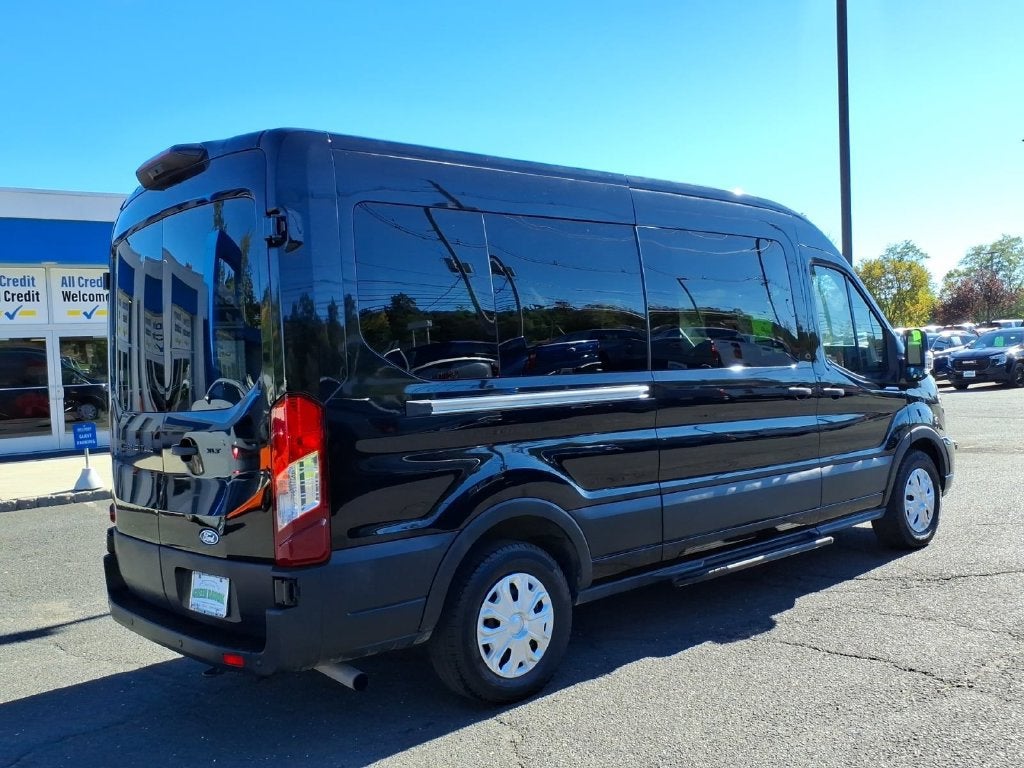 2026 Ford Transit Passenger Wagon XL