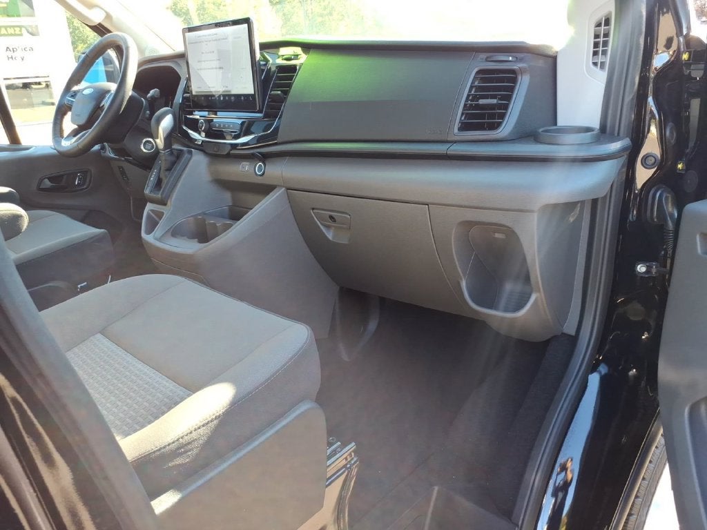 2026 Ford Transit Passenger Wagon XL