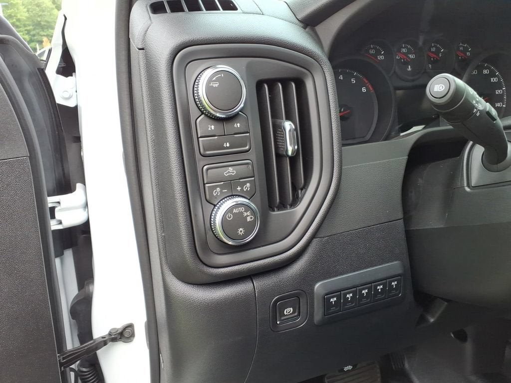 2026 GMC Sierra 3500 HD Chassis Cab Pro