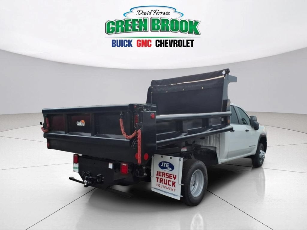 2026 GMC Sierra 3500 HD Chassis Cab Pro