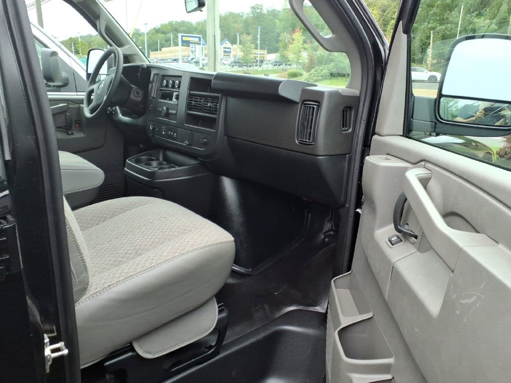2026 GMC Savana Passenger LS