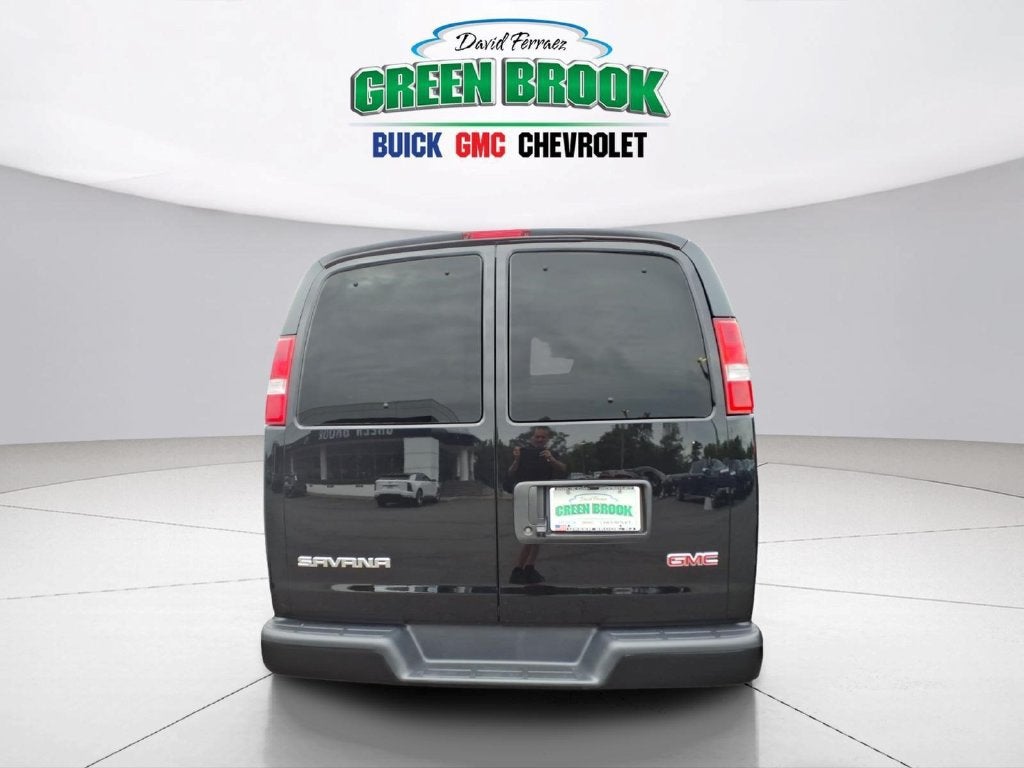 2026 GMC Savana Passenger LS