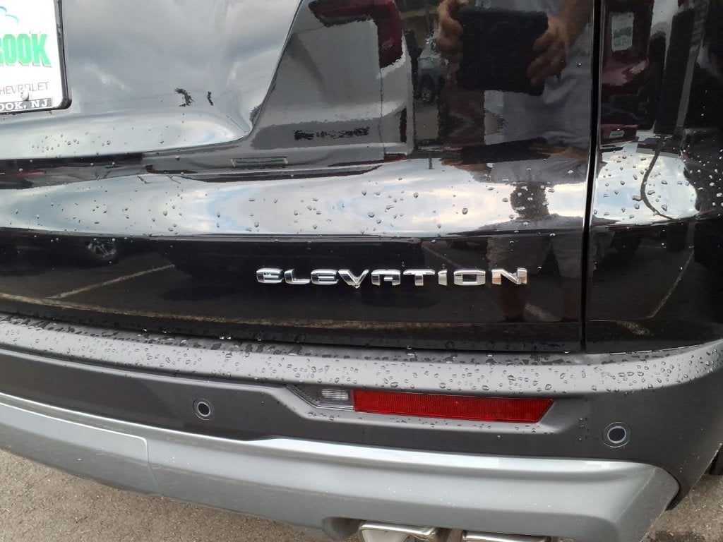2027 GMC Acadia Elevation