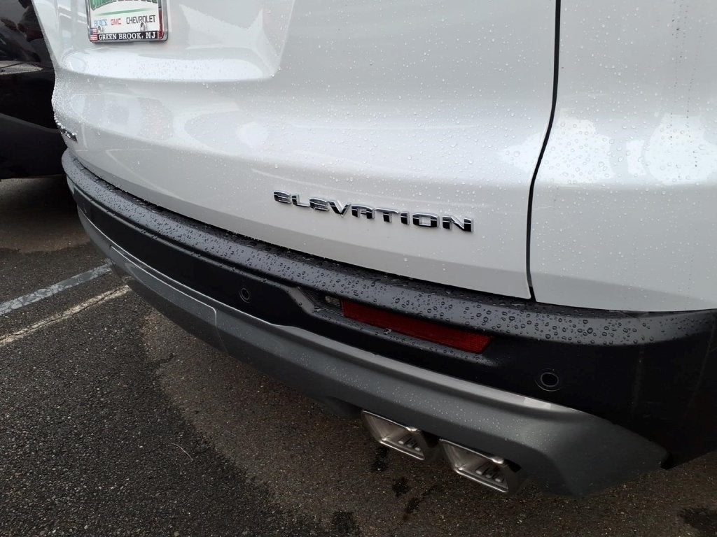 2027 GMC Acadia Elevation