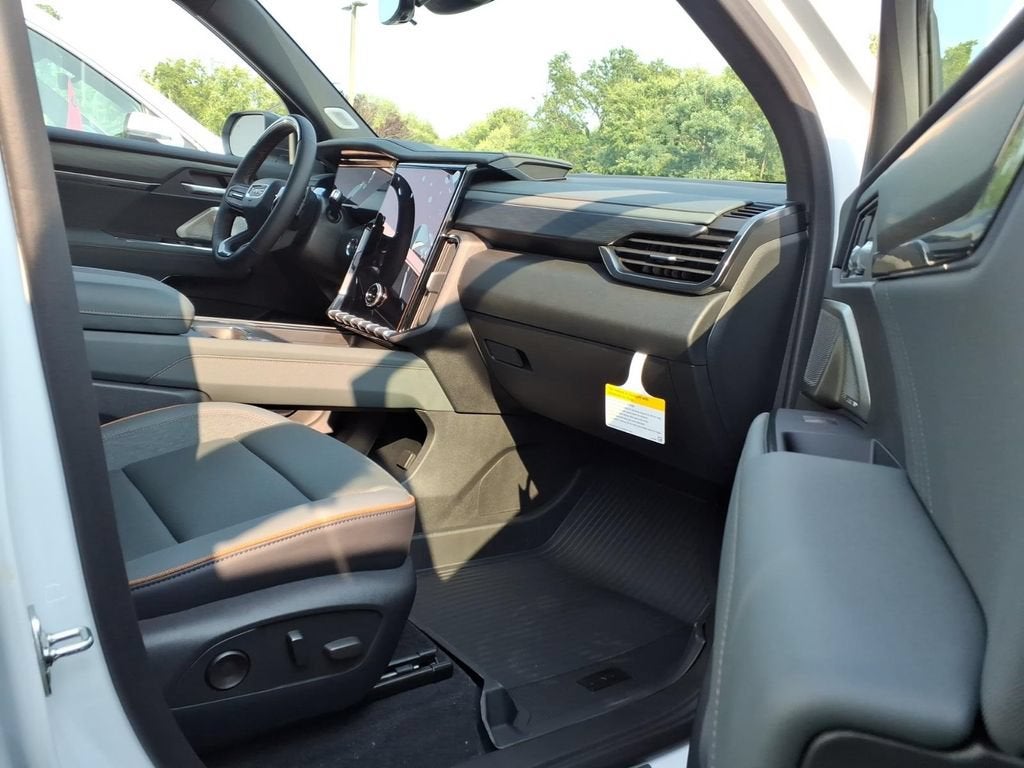 2027 GMC Acadia AT4