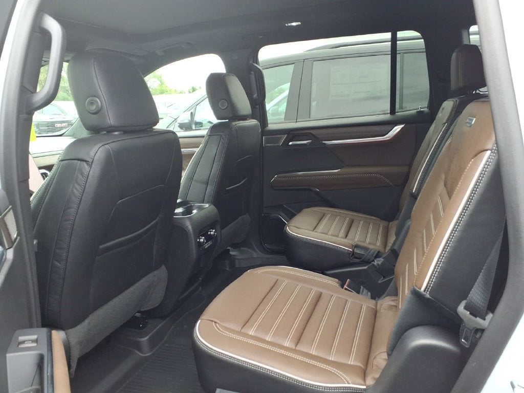 2027 GMC Acadia Denali Ultimate