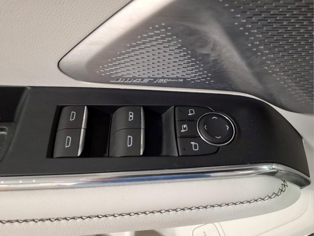 2024 GMC Acadia Denali - Photo 18