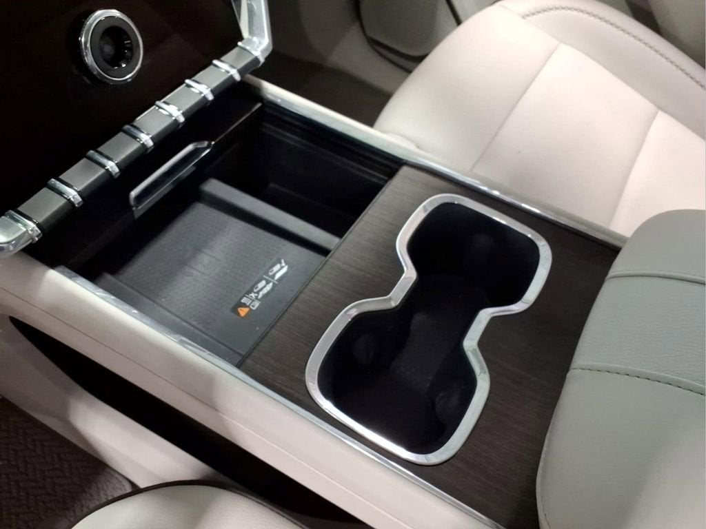 2024 GMC Acadia Denali - Photo 25