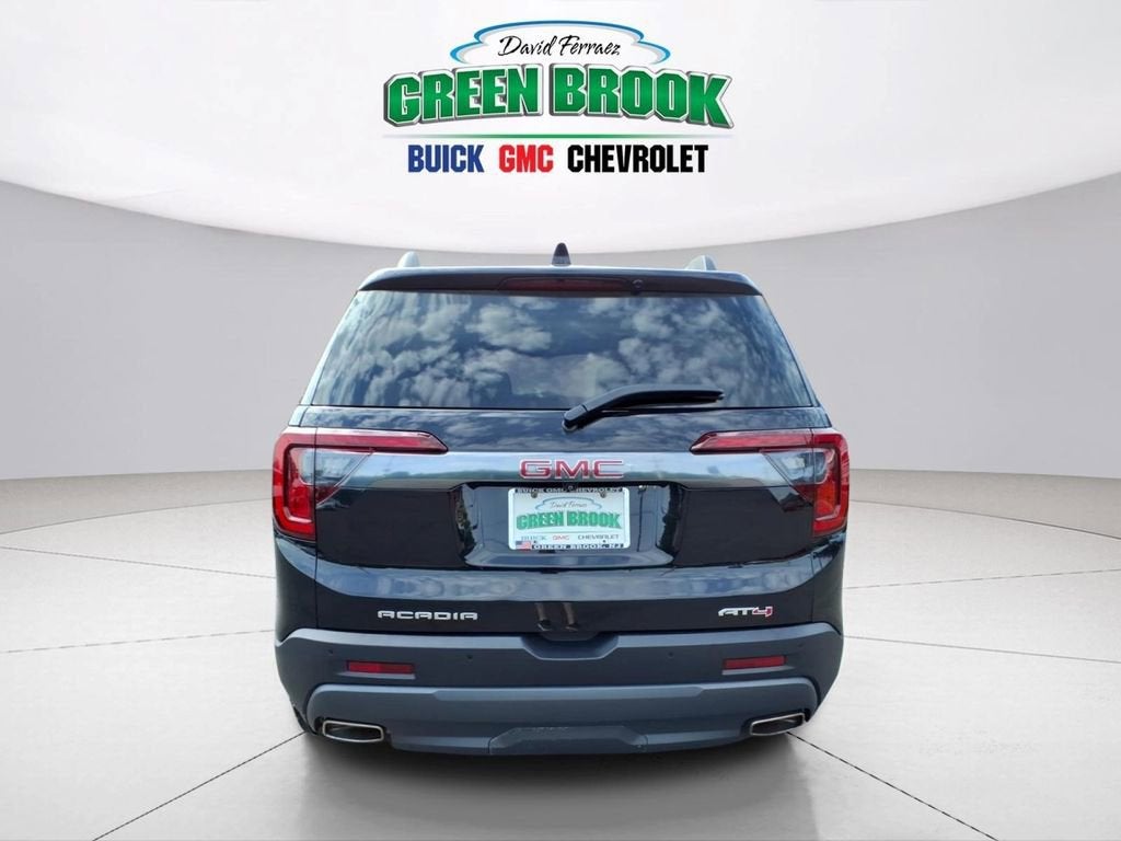 2023 GMC Acadia AT4