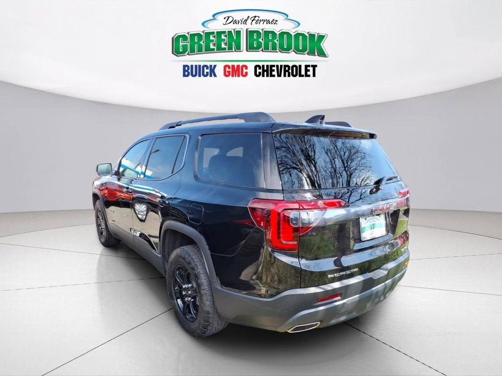 2023 GMC Acadia AT4