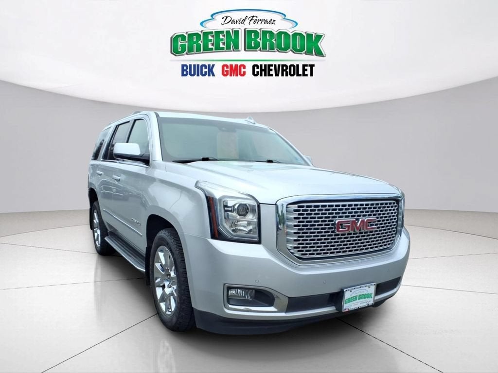 2017 GMC Yukon 4WD Denali's photo