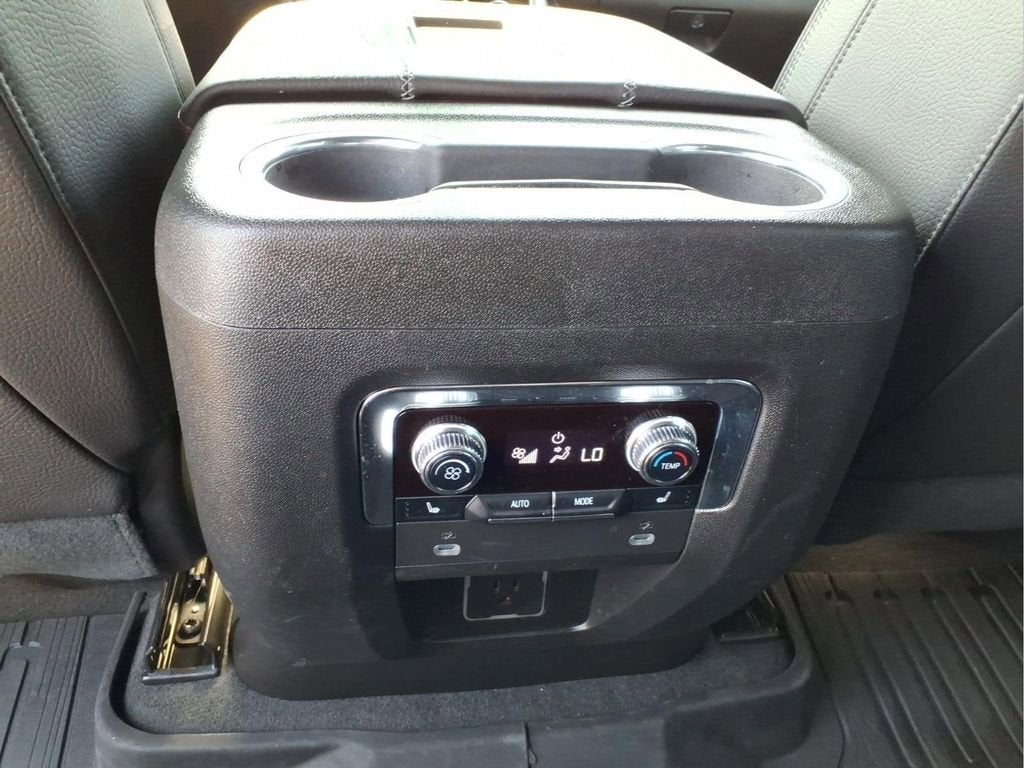 2023 GMC Yukon Denali - Photo 15