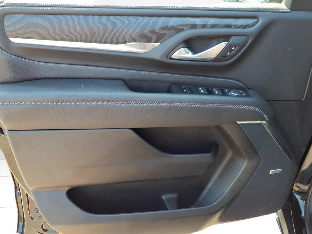 2023 GMC Yukon Denali - Photo 17