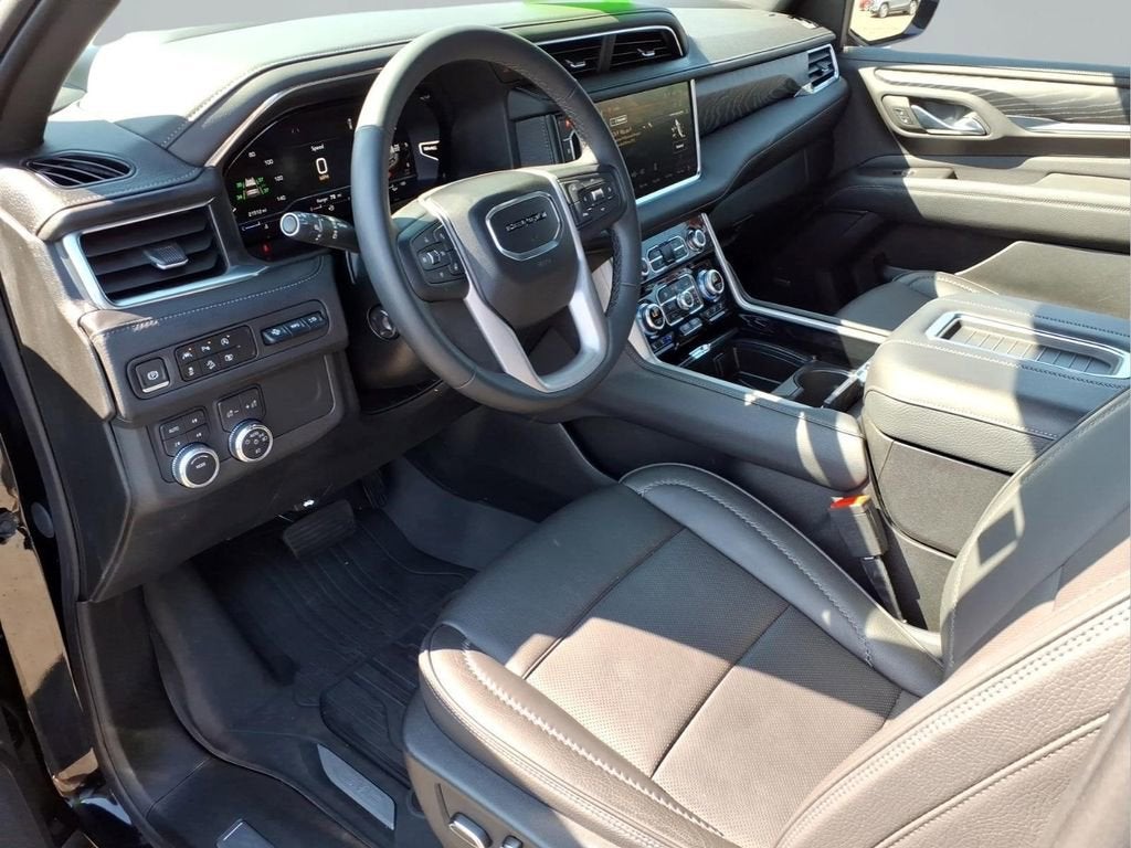 2023 GMC Yukon Denali - Photo 21