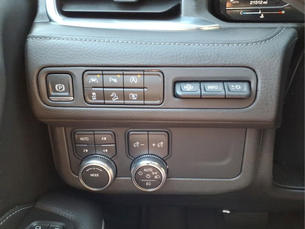 2023 GMC Yukon Denali - Photo 23