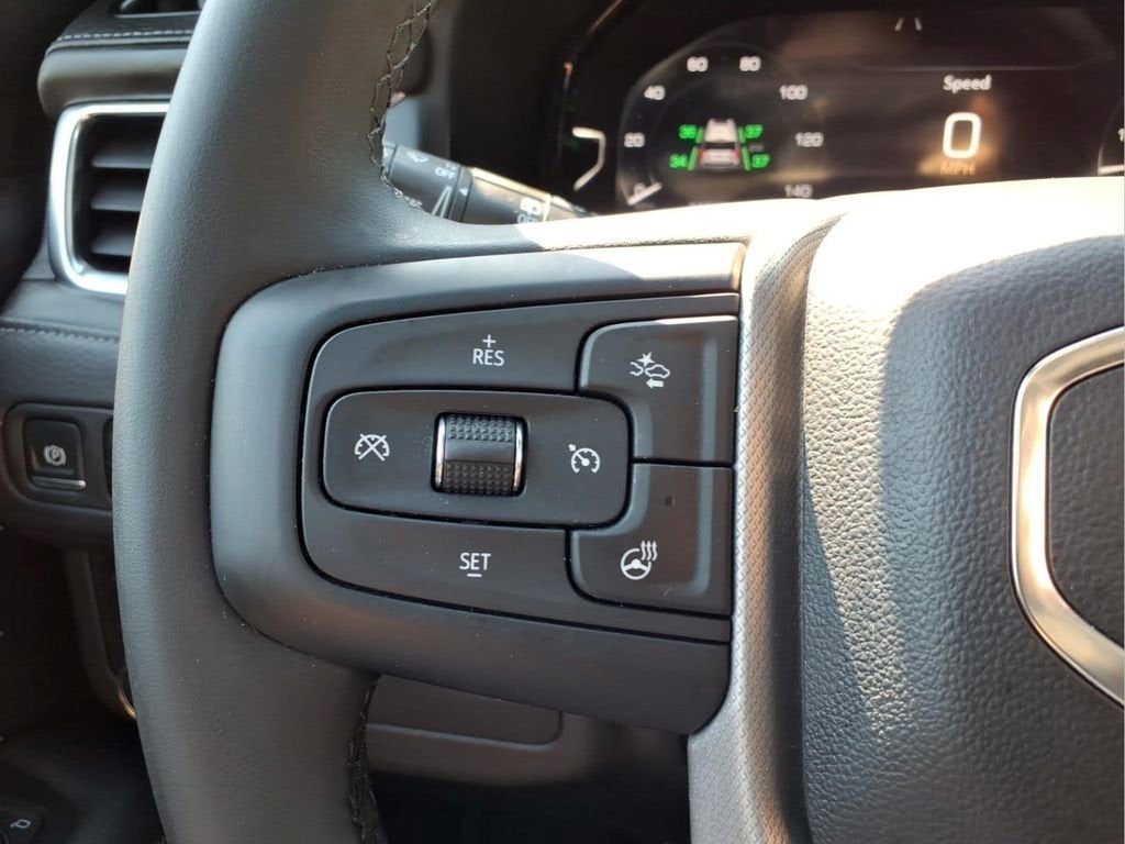 2023 GMC Yukon Denali - Photo 31