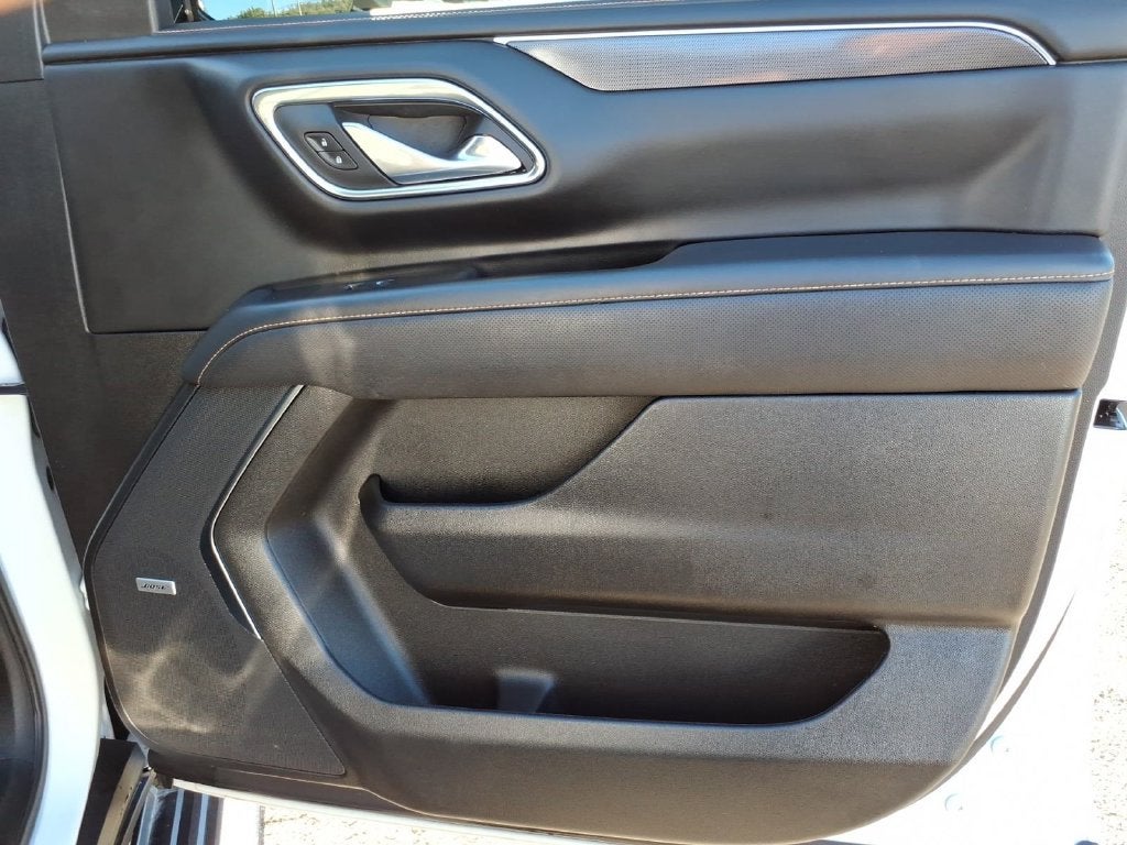 2023 GMC Yukon XL AT4