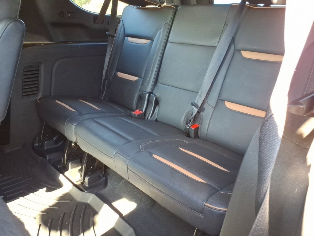 2023 GMC Yukon XL AT4 - Photo 12