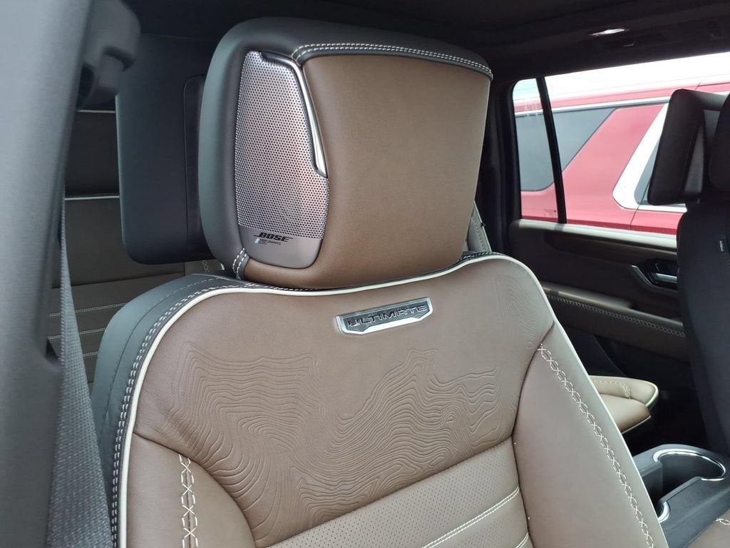 2026 GMC Yukon XL Denali Ultimate - Photo 13