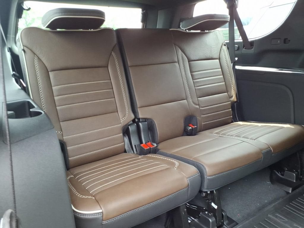 2026 GMC Yukon XL Denali Ultimate - Photo 15