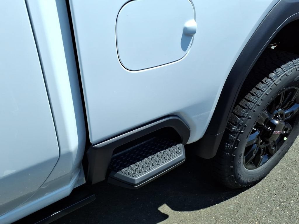 2026 GMC Sierra 2500HD AT4 - Photo 17