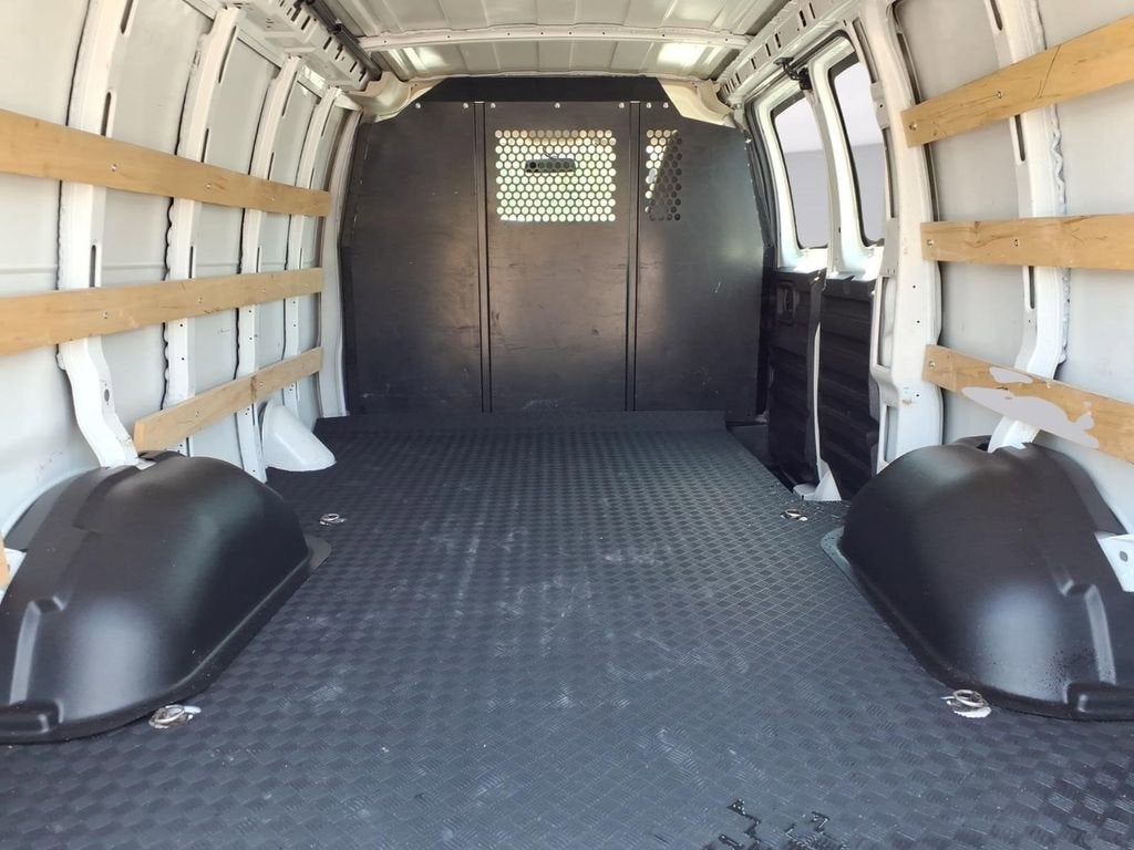 2024 GMC Savana Cargo 2500 Work Van