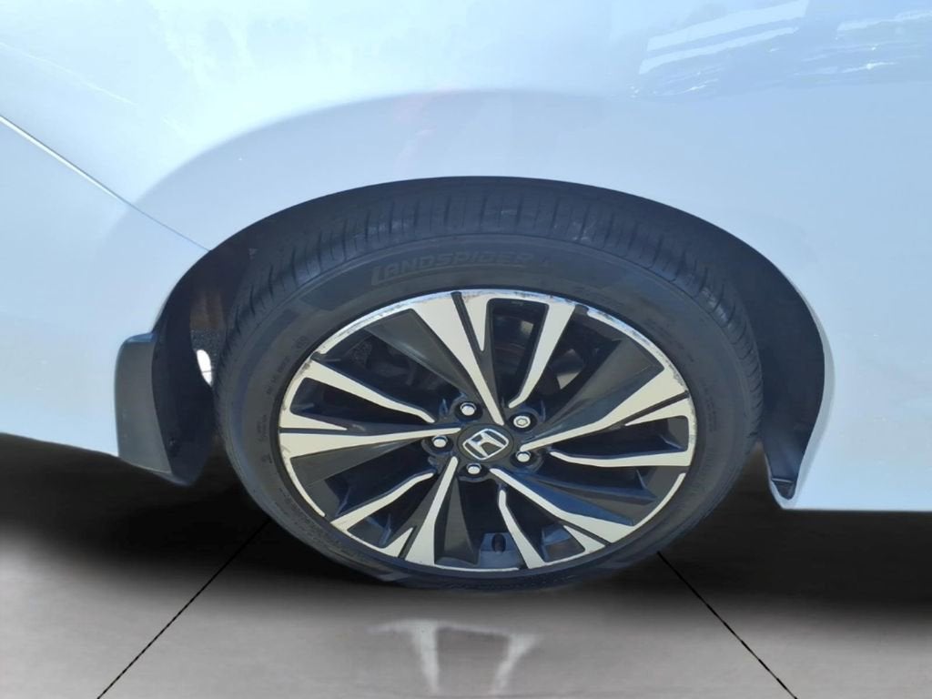 2017 Honda Accord EX-L - Photo 9