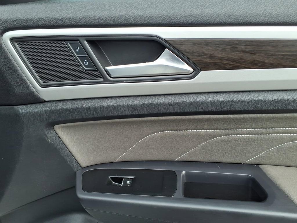 2021 Volkswagen Atlas 2.0T SE w/Technology