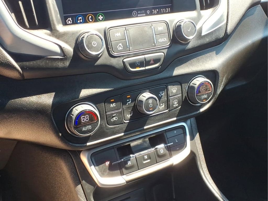 2023 GMC Terrain SLT