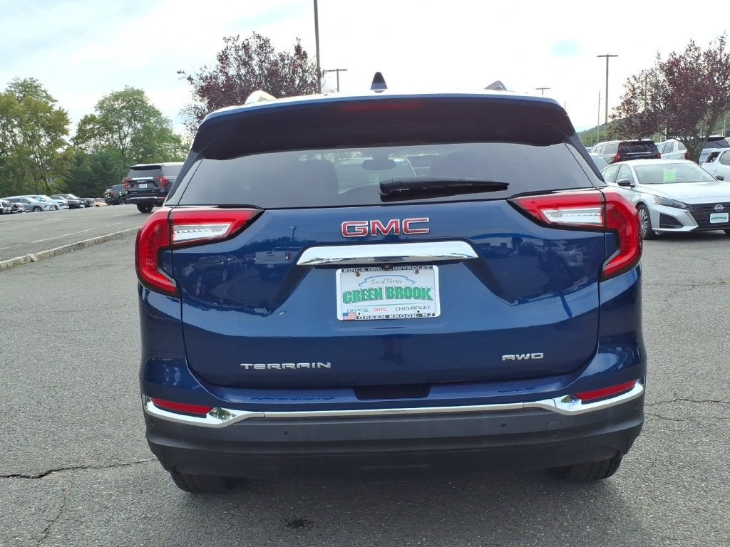 2022 GMC Terrain SLT