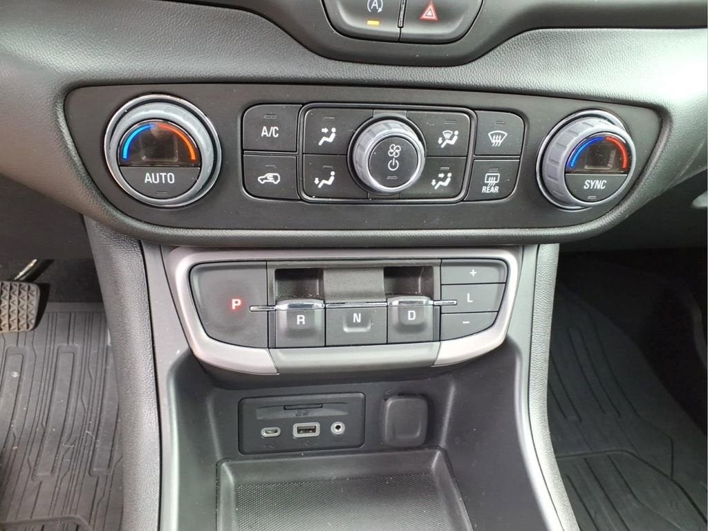 2023 GMC Terrain AT4