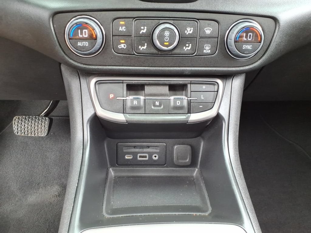 2023 GMC Terrain AT4