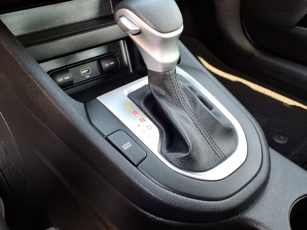2023 Kia Forte LXS - Photo 17