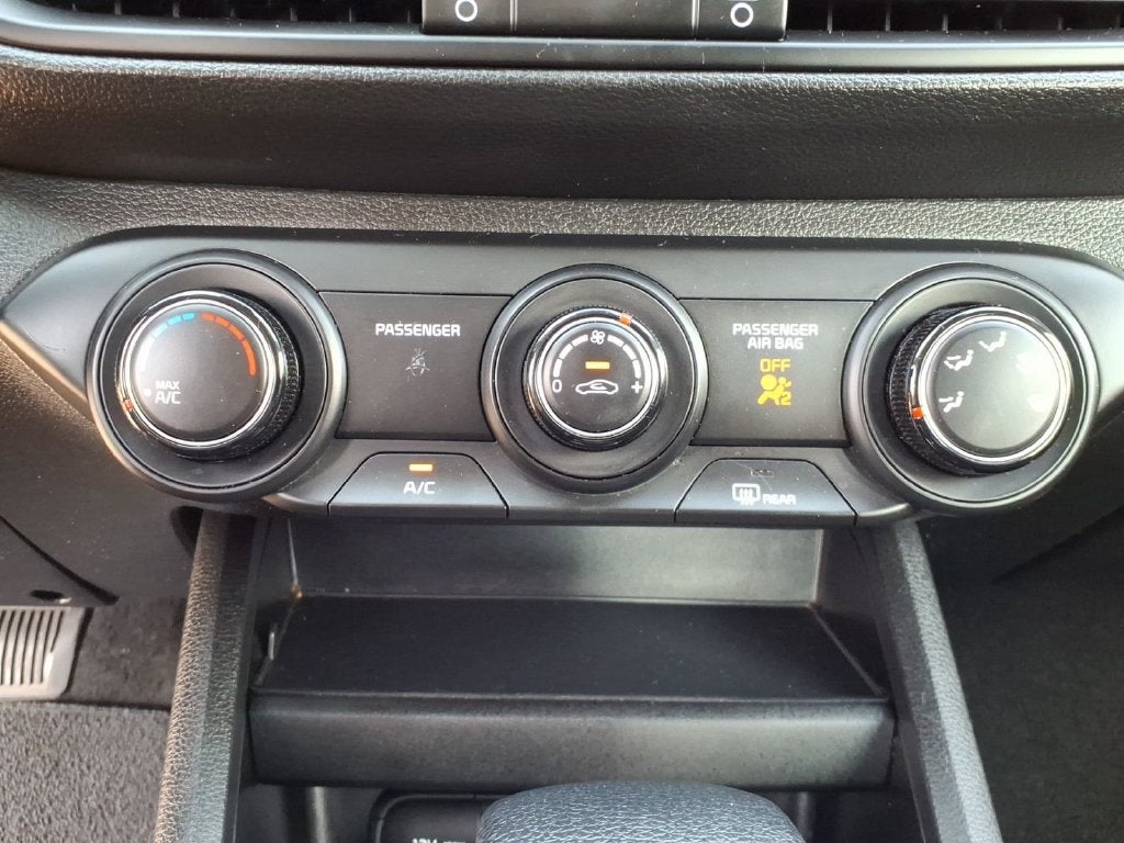 2023 Kia Forte LXS - Photo 18