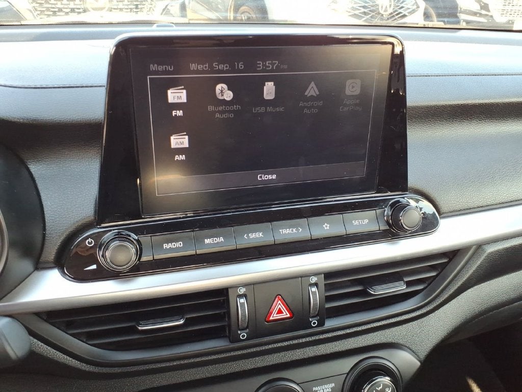 2023 Kia Forte LXS - Photo 19