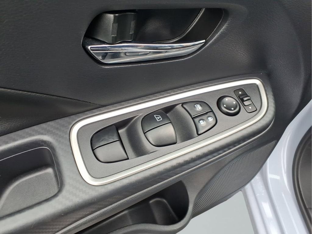 2024 Nissan Versa SR