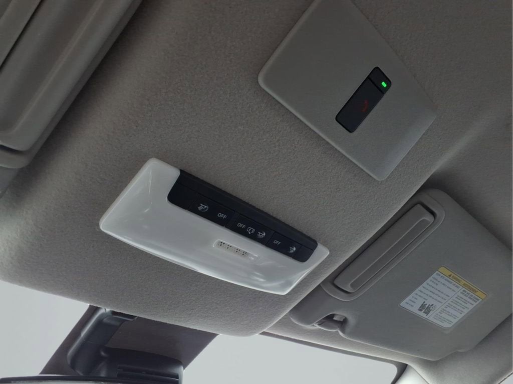 2024 Nissan Versa SR