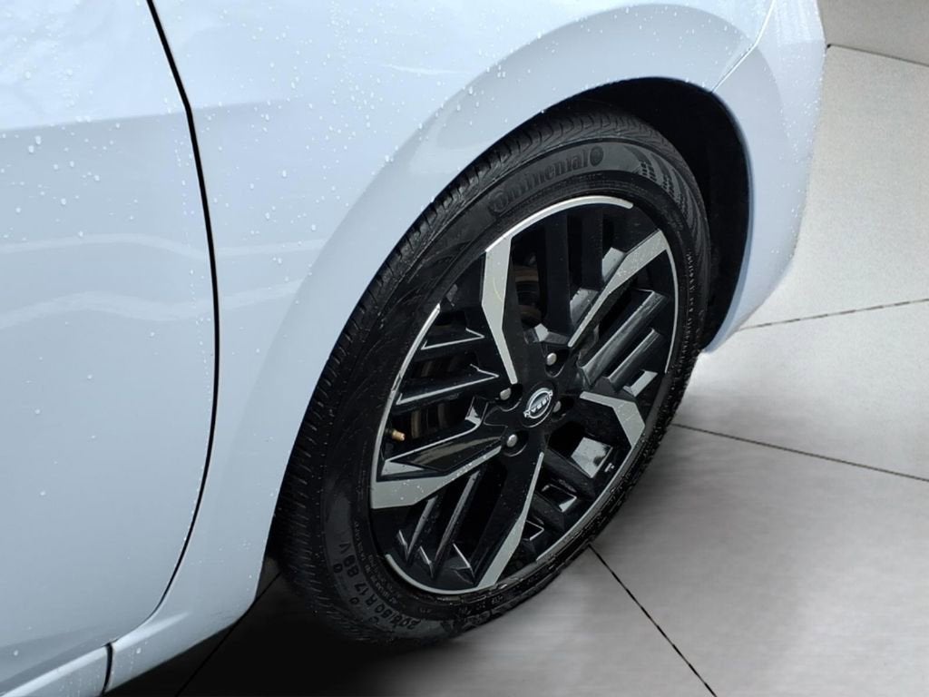 2024 Nissan Versa SR