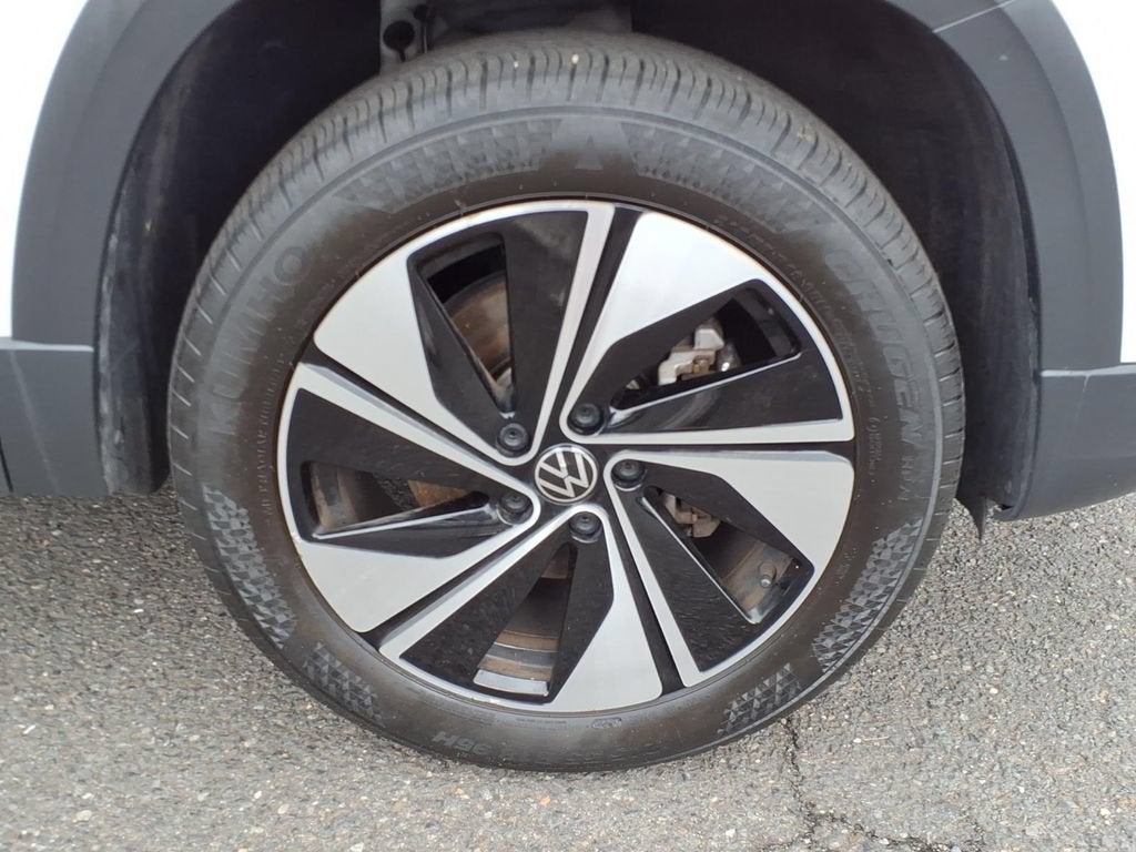 2023 Volkswagen Taos SE