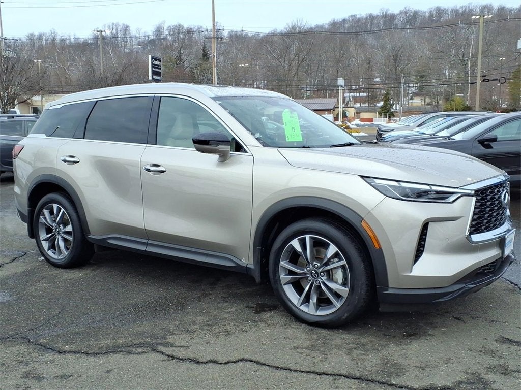 2025 INFINITI QX60 LUXE