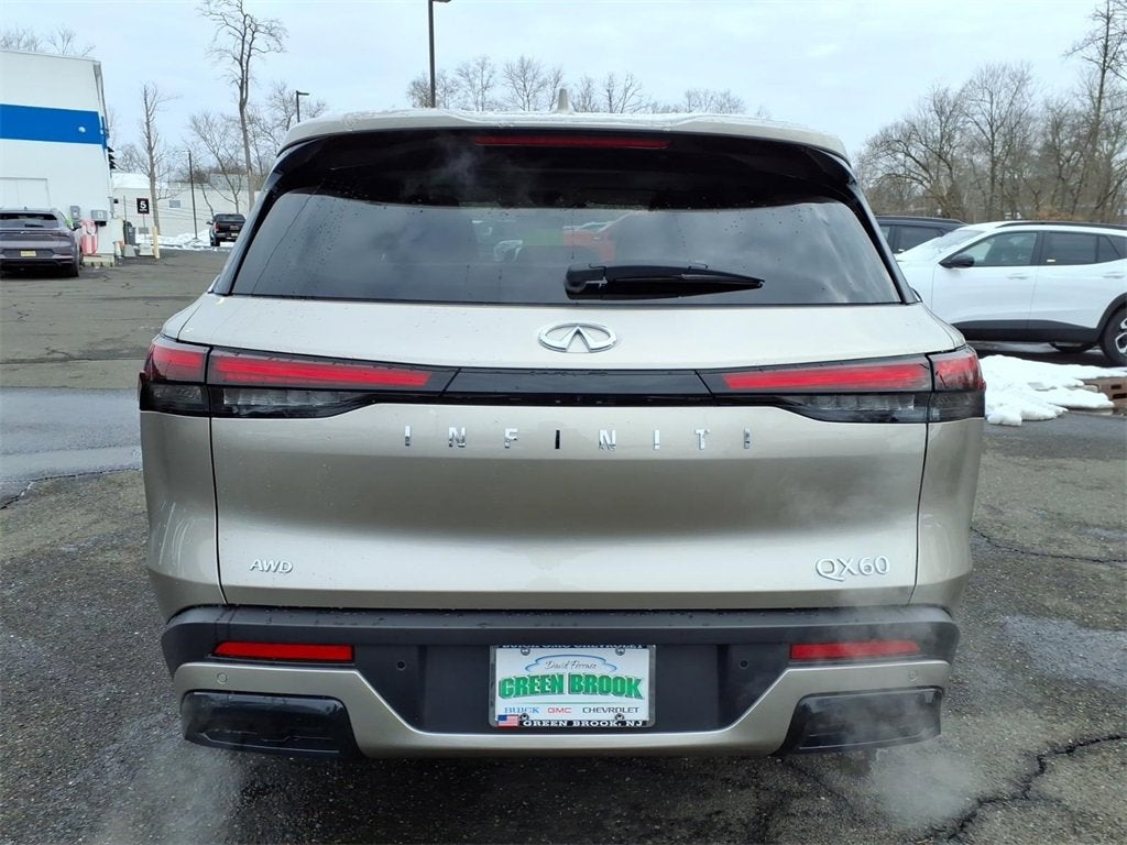 2025 INFINITI QX60 LUXE