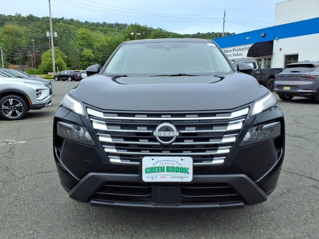 2026 Nissan Rogue SV - Photo 2