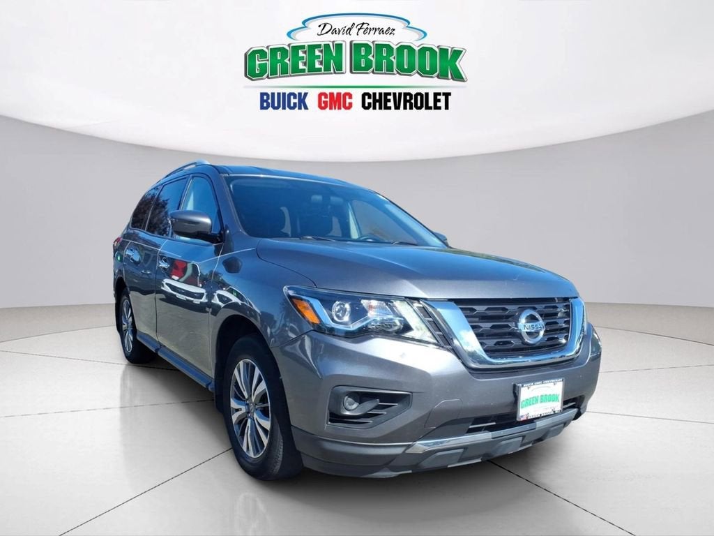 2020 Nissan Pathfinder S 4WD's photo