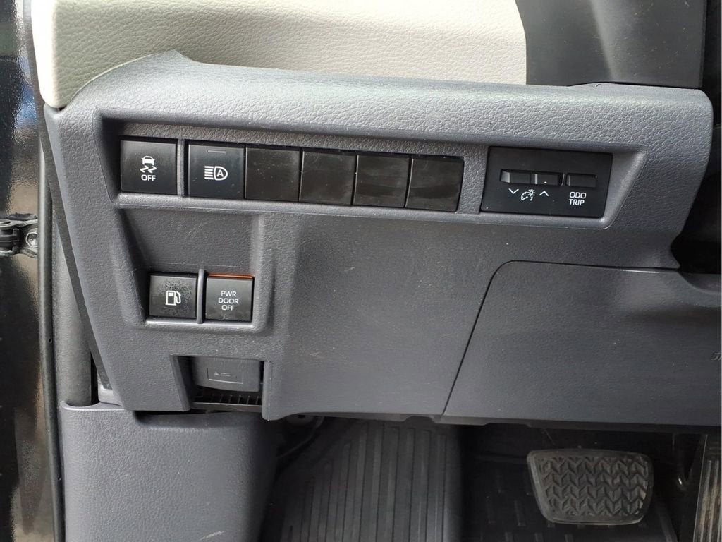 2022 Toyota Sienna XLE